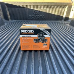 NEW Ridgid 18V (2) 4.0Ah Max Output Starter Kit
