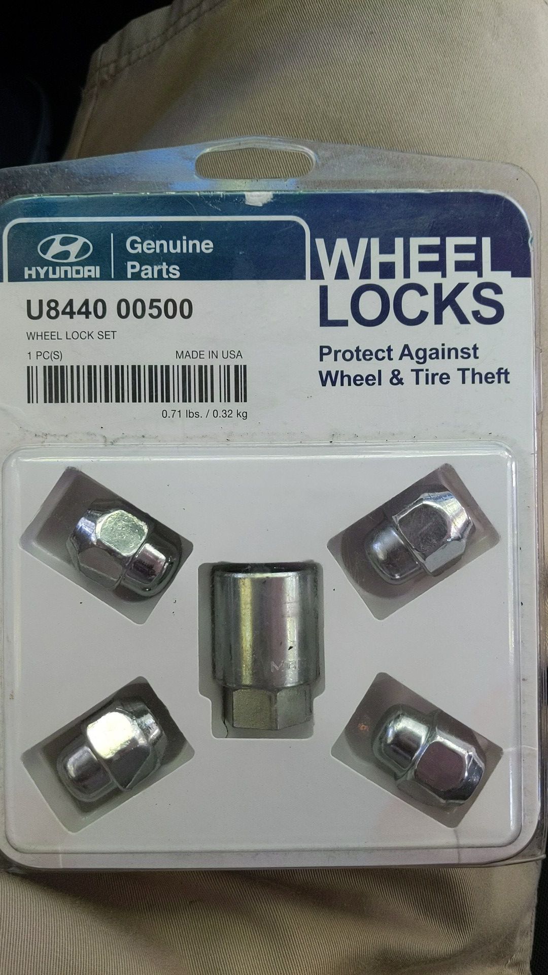 Hyundai Genuine Parts Wheel Lock Set