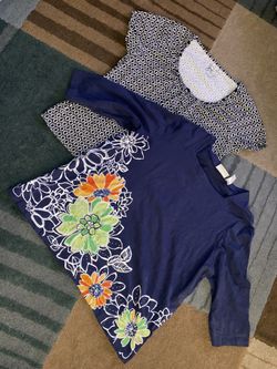 Two Women’s Size 1XL Tops