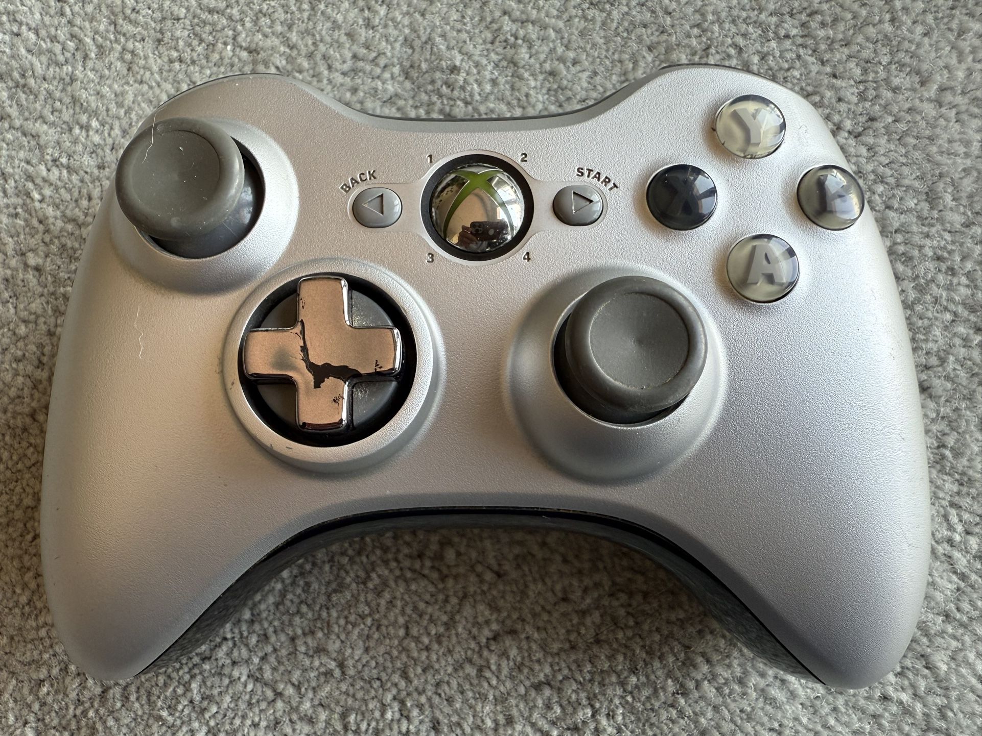 ***NO TRADES!!!*** silver Xbox 360 controller ***NO TRADES!!!***