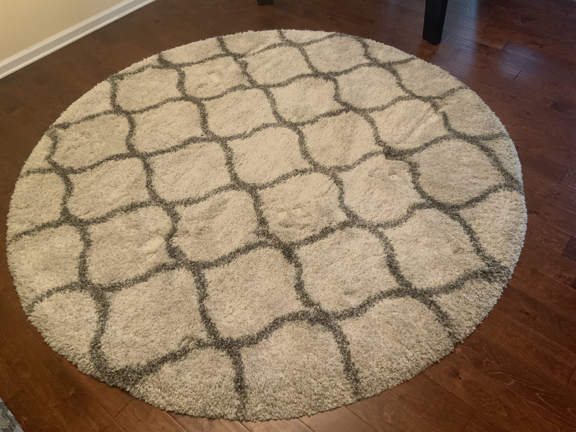 Two 8x8 Ivory/Grey Round Area Rugs
