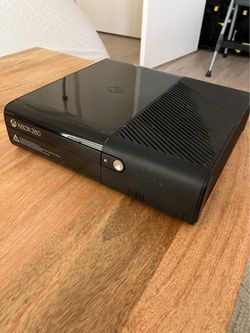 Xbox 360 E 250GB