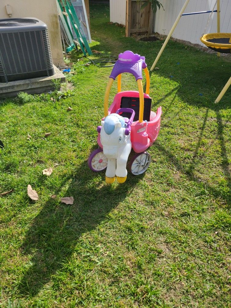 Princess Carriage With Horse