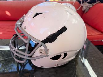 Schutt Vengeance helmet