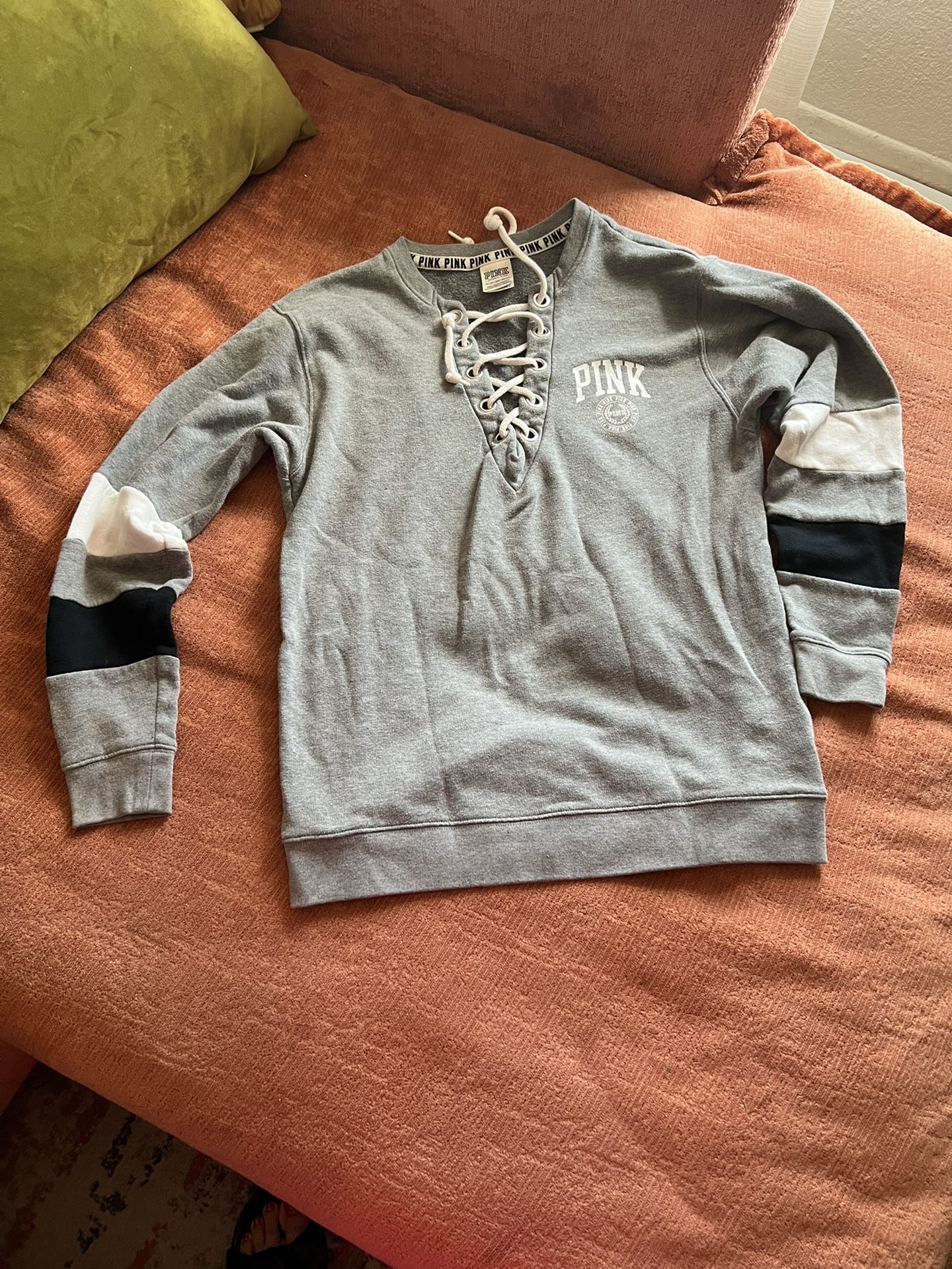 VS PINK FLEECE OVERSIZED CREWNECK