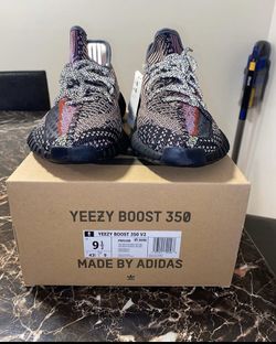 Yeezy 350 V2 yecheil reflective
