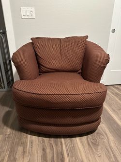 Round Swivel Accent Chair