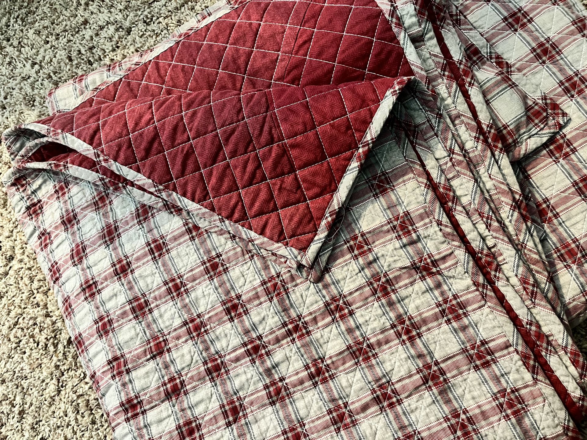 Eddie Bauer Reversible Quilt