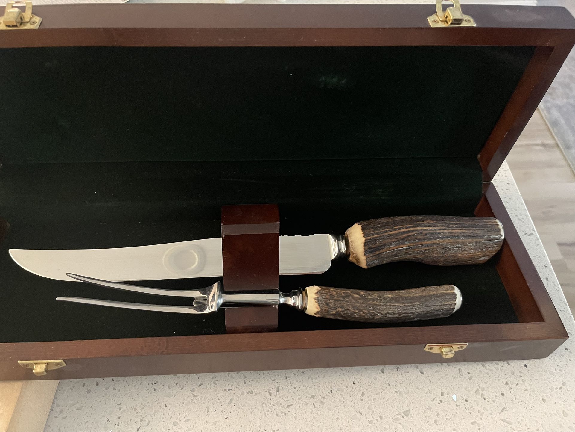Kirk Matz Sheffield 2 Piece Carving Set