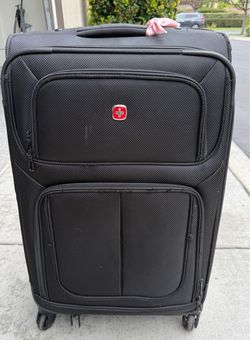 Swiss Gear Sion Medium Softside Black Spinner Luggage