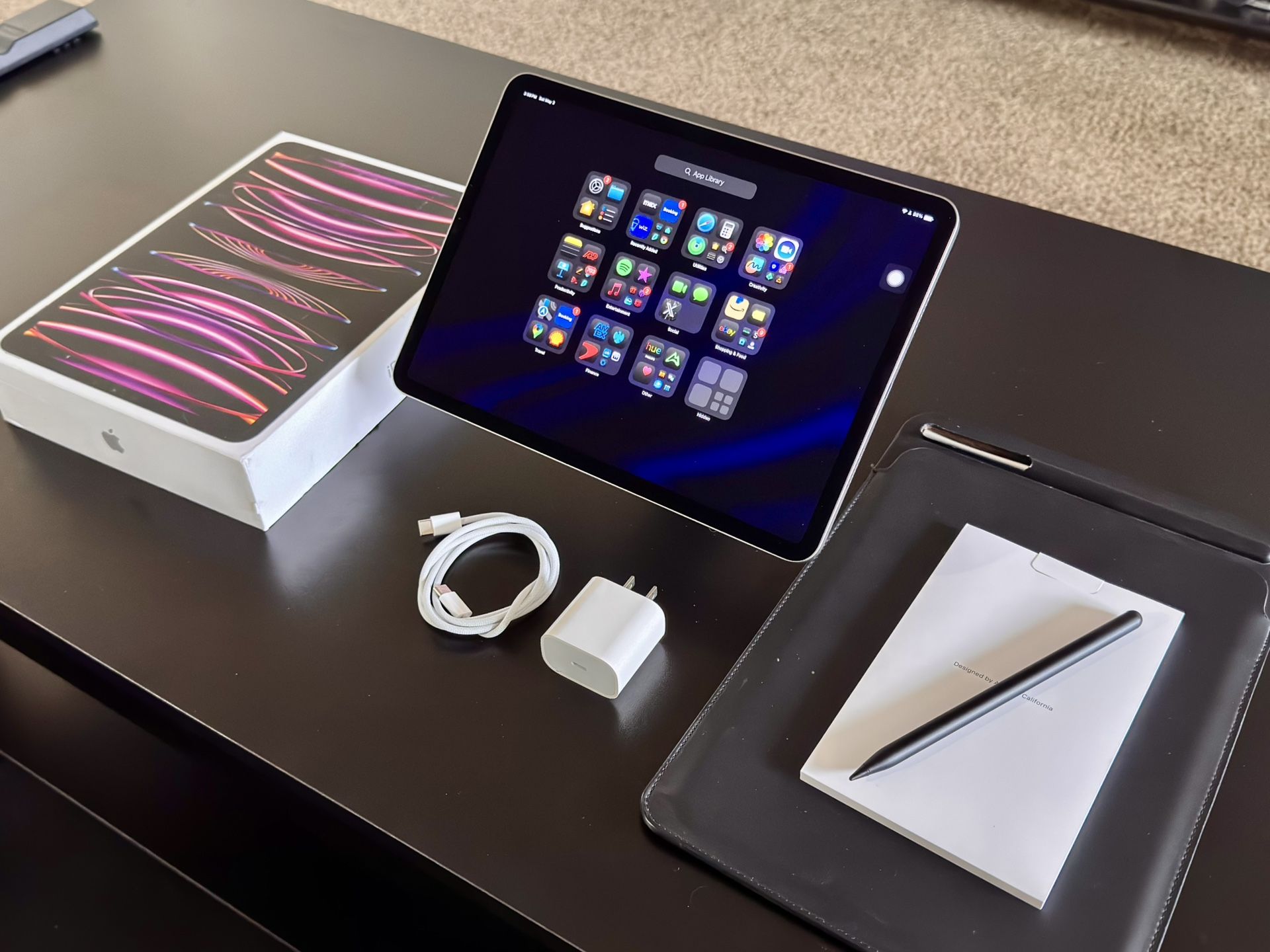 iPad Pro 11 inch 4th Gen,  Wi-fi 256Gb