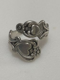 Vintage 1975 Avon "Treasured Heart" Sterling Silver Spoon Ring - Size 5/6