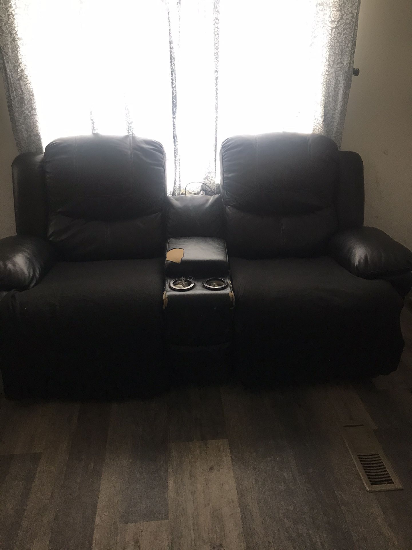 2 PIECE RECLINEABLE SOFA SET !!!FREEE!!