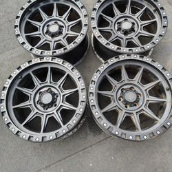 American Racing Rims 18in 6 Lug 
