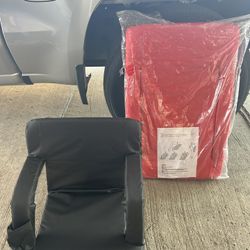 ZenSports 2 Pack  Folding Stadium Seat  Chair Red