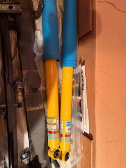 Toyota Tacoma oem shocks