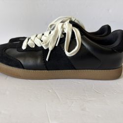 Women’s On 34th Black Low Top Sneakers