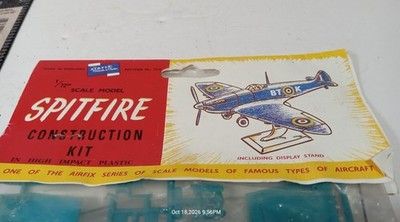 Airfix Spitfire 1/72 Scale Model Kit Pattern No. 1316 Vintage Bagged