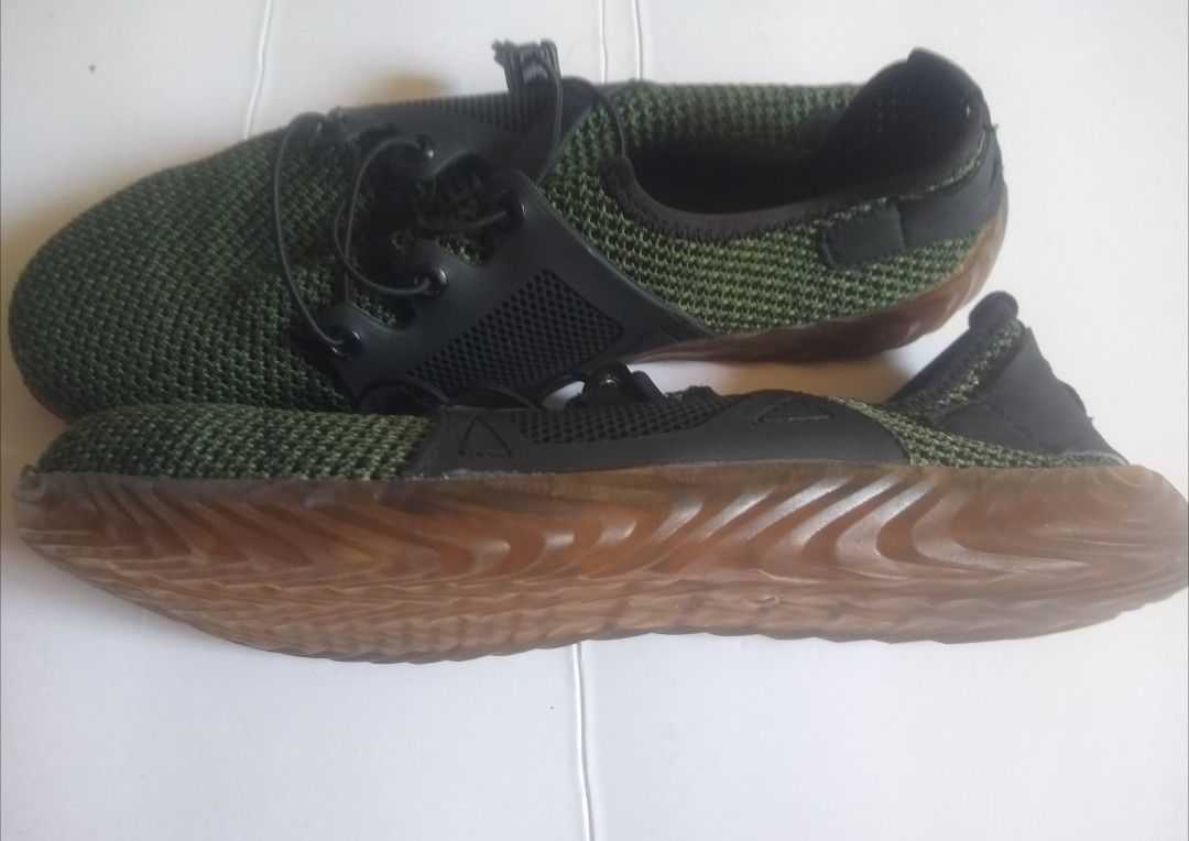 New 11.5 Mens Steel Toe Mesh Breathable Work Shoes Boots Kevlar Puncture Proof Soles Denmark Indestructible Waterproof REI Cost $200 Keen Construction