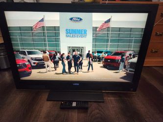 TV - Vizio 37"
remote included
not smart TV
works good
$15