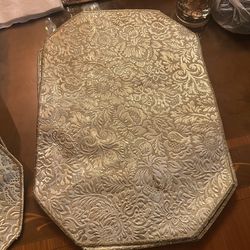 Set of six vintage table mats used one of the kind