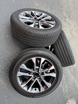JEEP GRAND CHEROKEE OVERLAND 2025 WHEELS AND TIRES