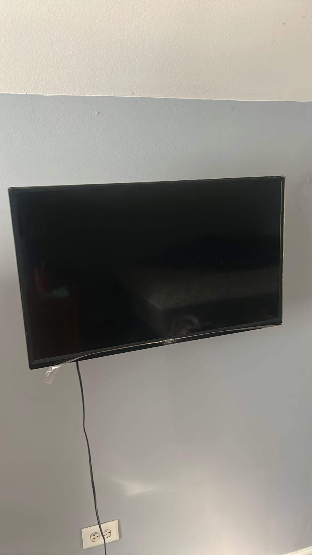 Vizio TV Used But Still Works As Brand New