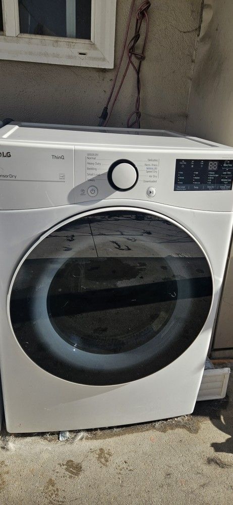 LG Electric Washer And Dryer