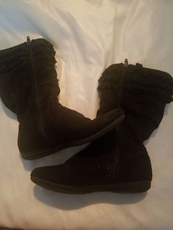 Girls size 12 boots