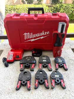 Milwaukee M18 Force Logic Copper Press Tool Kit 1/2" to 2" Jaws 2922-22