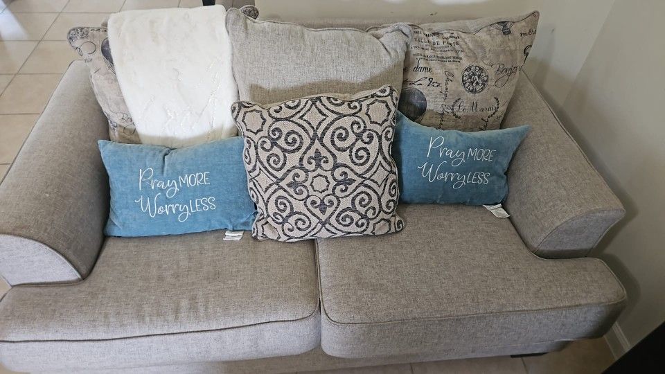 Beige 2 piece living room seating set