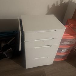 Small Space vanity-Mirror Is Broken 