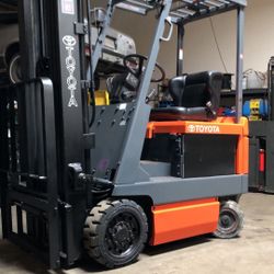 Toyota Electric Forklift 