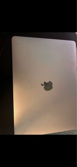 MacBook 2020  1.1 GHz Dual-Core Intel Core i3 Intel Iris Plus Graphics 1536 MB 8 GB