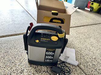Stanley Jumpit 600A Amp Starter