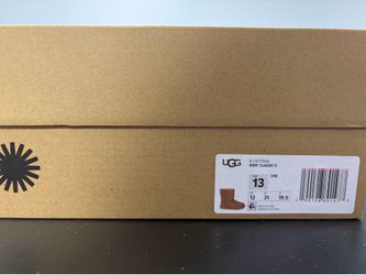 New in the box Uggs Classic boot kids size 13 for sale