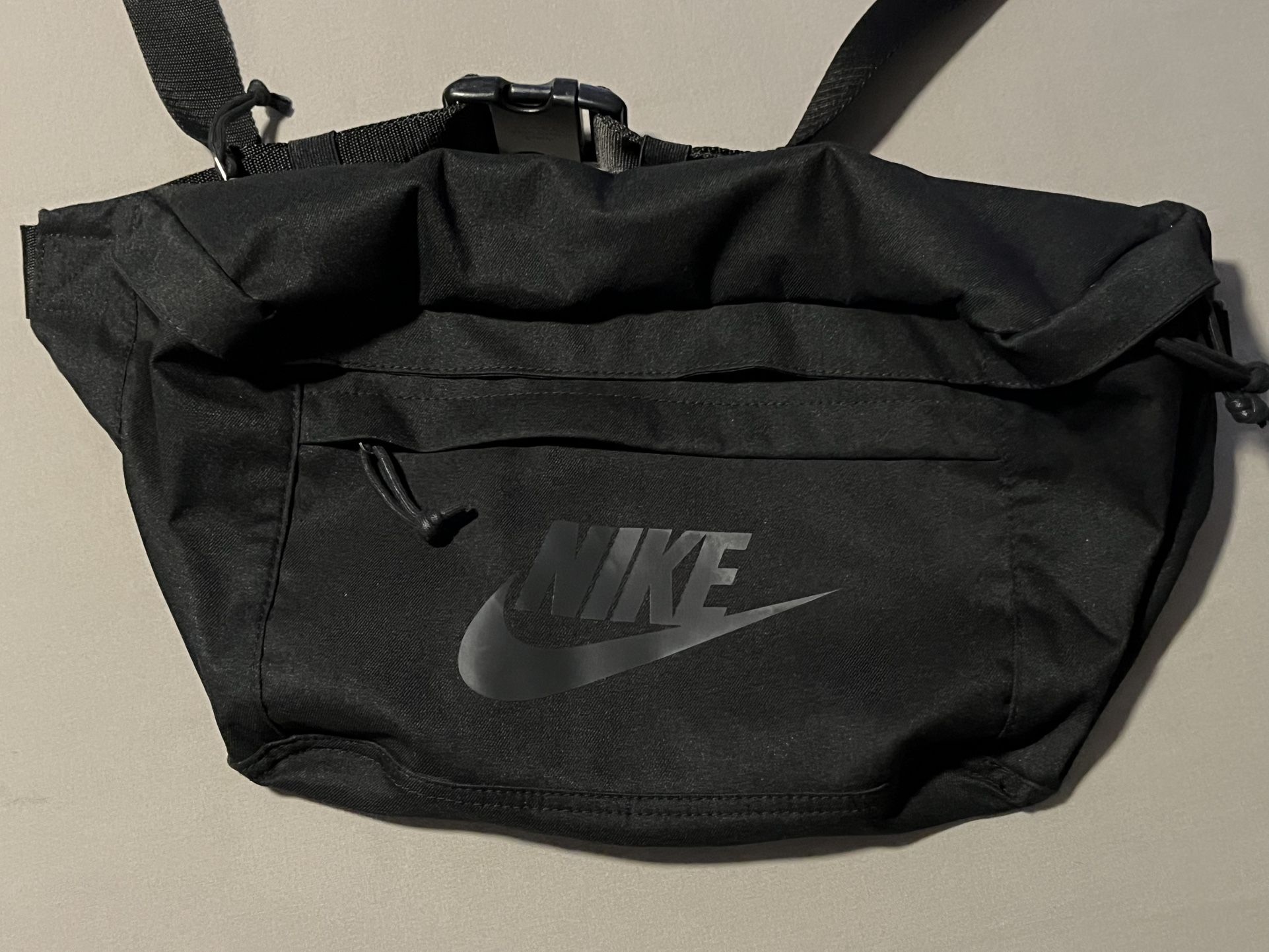 Nike Air Sling Shoulder Bag Black Like New VNDS