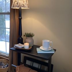 Solid Wood End Table w/Built In Lamp *PLEASE SEE DESCRIPTION*