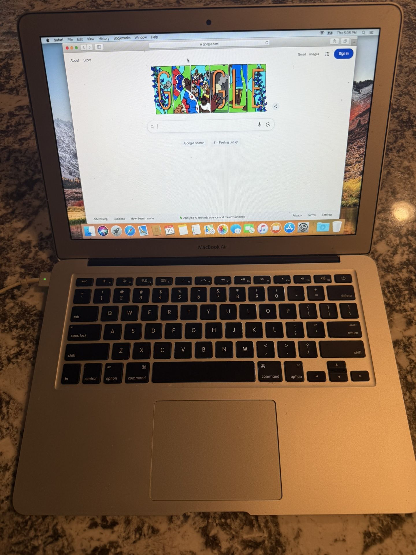 MacBook Air 175$