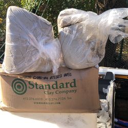 clay :low fire white clay w/grog