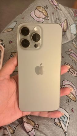 iPhone 15 Pro Max (256gb) UNLOCKED