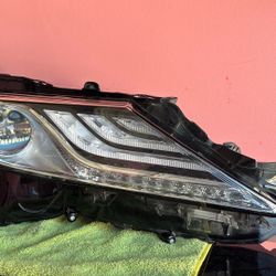 2018-24 Toyota Camry XSE Full LED Right Side OEM Headlight 