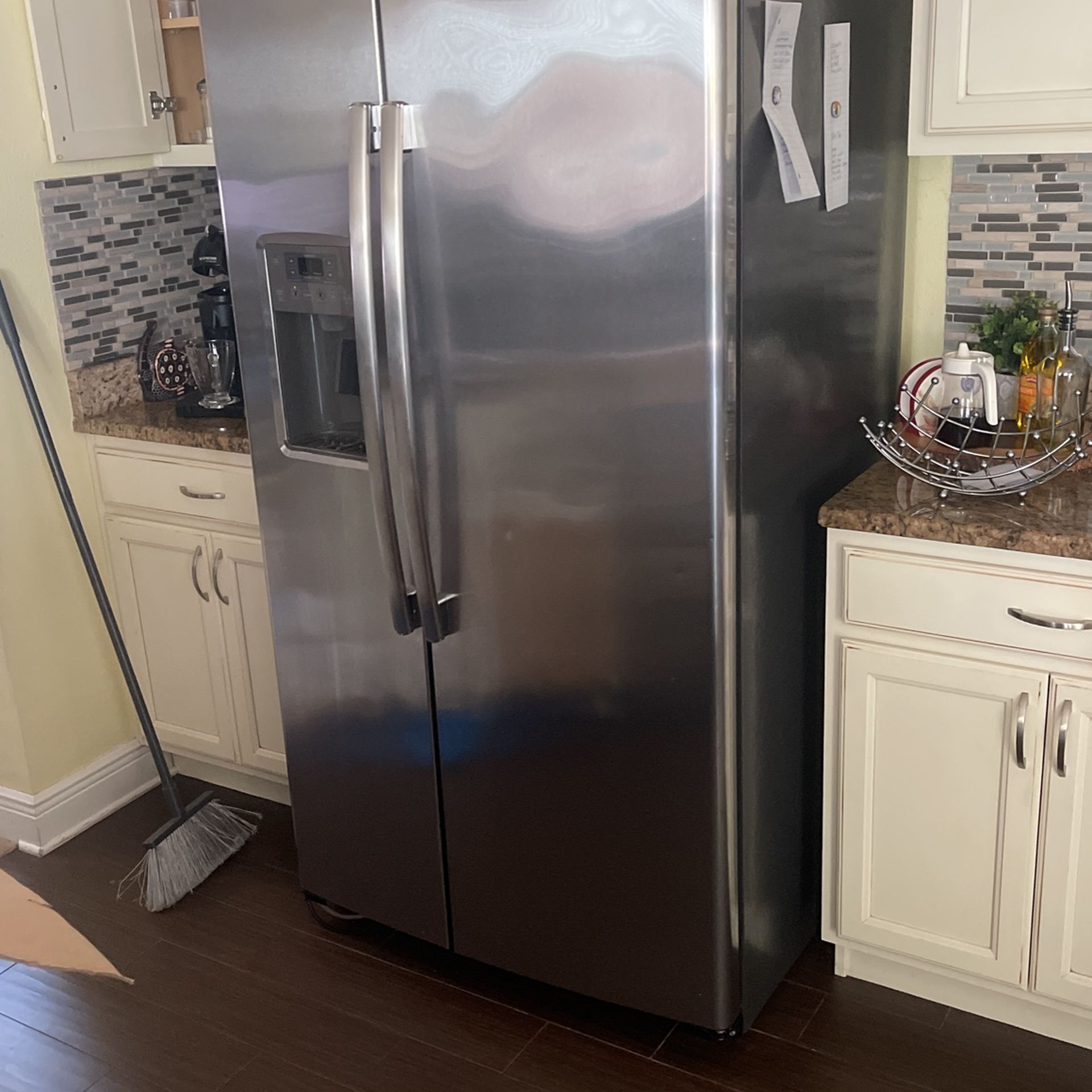 Refrigerator , Pick Up Only