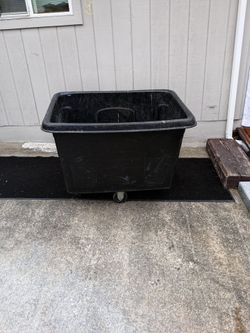 Uline trash cart $120