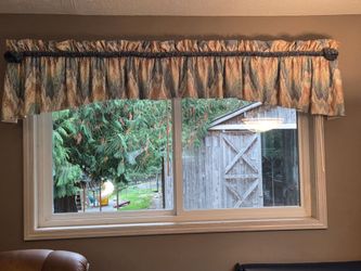 (3) Decorative Window Valances