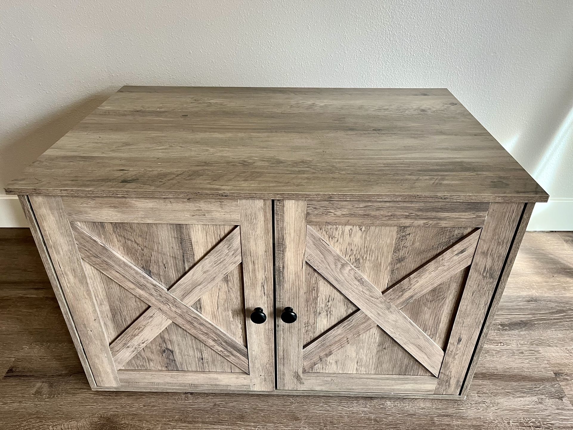 Litter Box Enclosure / Tv Stand