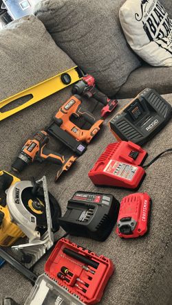 Milwaukee, Rigid, Craftmen, Dewalt.