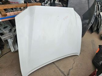 Toyota Tacoma hood oem