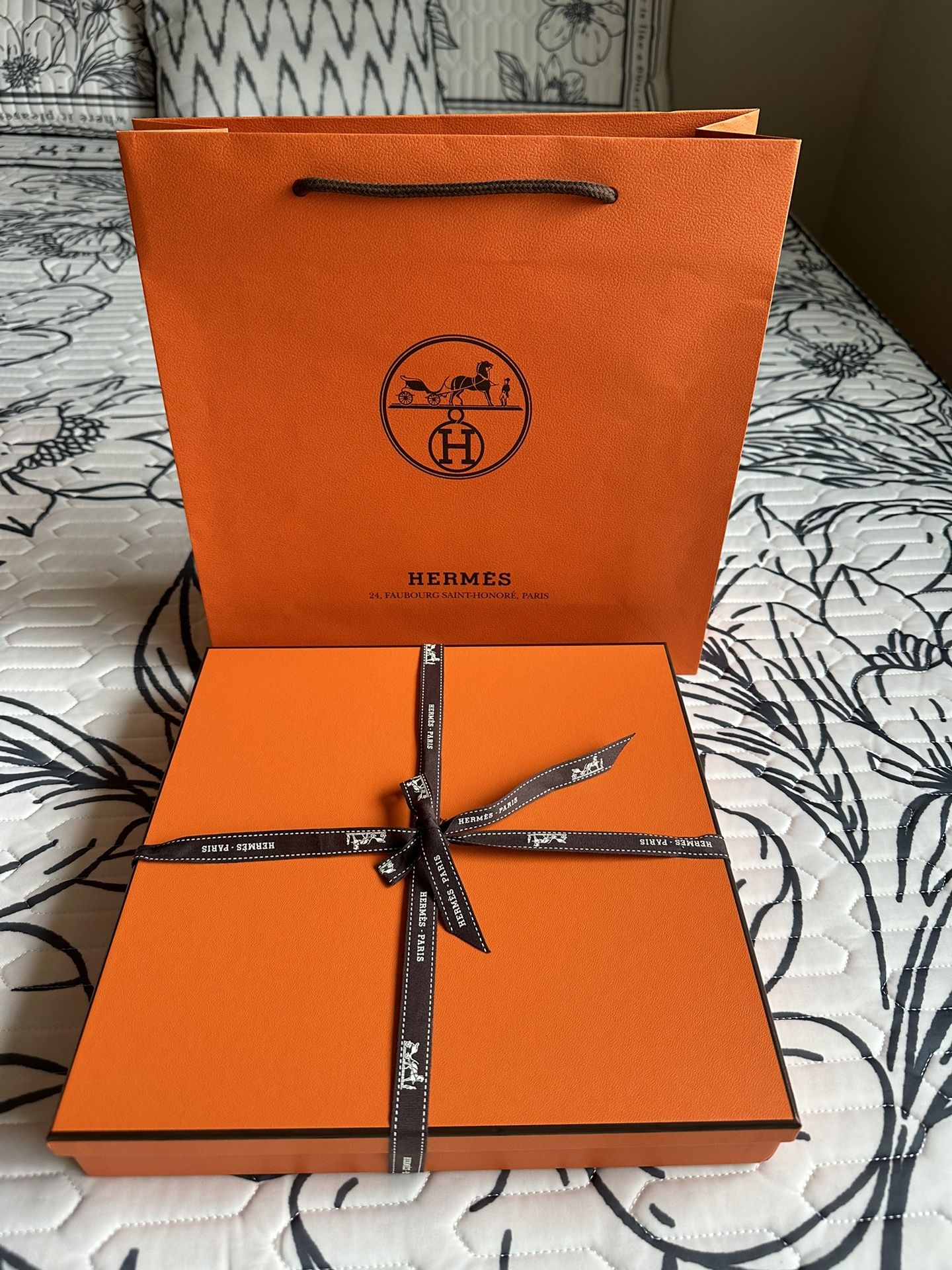 hermes empty gift box Including Everything In Pics . See Size