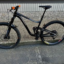 2021 Giant Trance C Full Suspension Mountain bike.